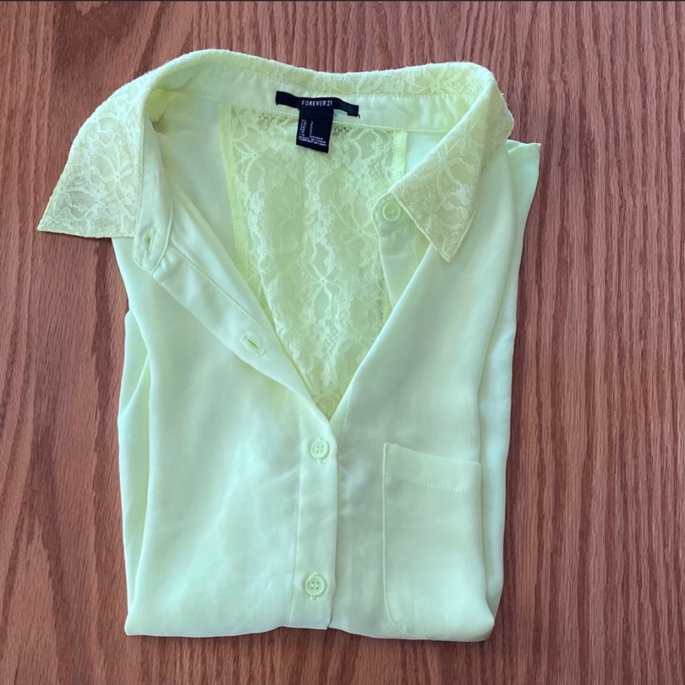 NWOT Forever 21 Small Mint Green Sheer Blouse 💚